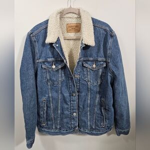 Unisex Signature levi Strauss Classic Blue Denim Jacket with Sherpa Collar